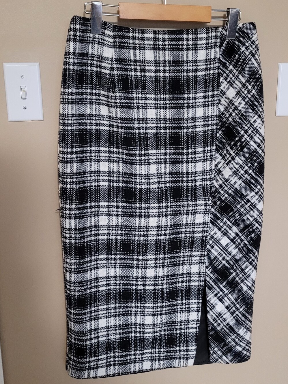 Black and White Plaid Pencil Skirt